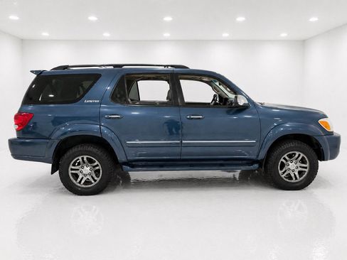 Used 2007 Toyota Sequoia Limited w/ Preferred Accessory Pkg AWD/4WD image 3