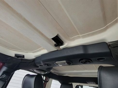 Used 2012 Jeep Wrangler Unlimited Sport image 28