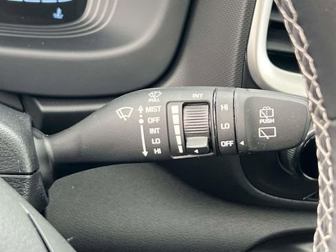 Certified 2023 Hyundai Venue SEL w/ Cargo Package image 22