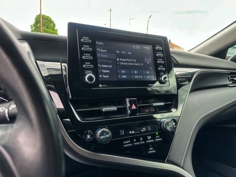 Used 2023 Toyota Camry SE FWD image 18