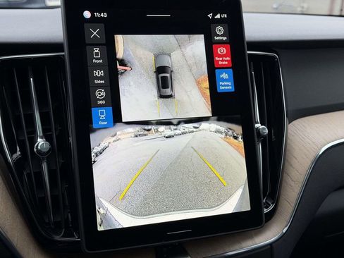 New 2026 Volvo XC60 B5 Plus image 4