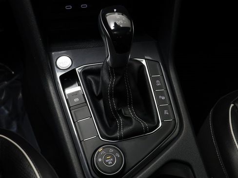 Used 2022 Volkswagen Tiguan SEL R-Line image 13