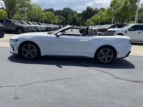 Used 2025 Ford Mustang Premium RWD image 27