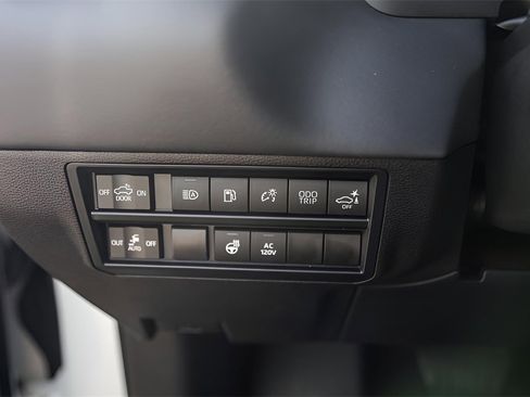 Used 2024 Toyota Tundra Platinum image 18