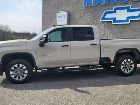New 2026 Chevrolet Silverado 2500 Custom w/ Custom Value Package AWD/4WD image 4