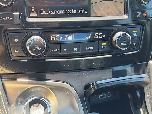 Used 2019 Nissan Maxima SR w/ Premium Package FWD image 26