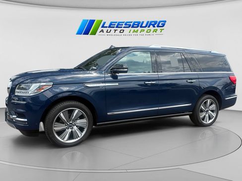 Used 2018 Lincoln Navigator L Reserve w/ Technology Package AWD/4WD image 2