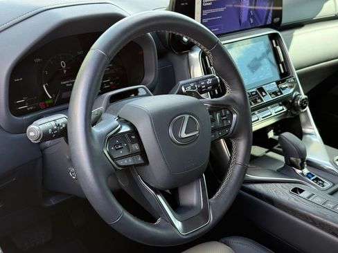 Certified 2025 Lexus LX 700h Overtrail AWD/4WD image 20