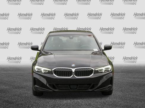 Certified 2025 BMW 330i Sedan RWD image 3