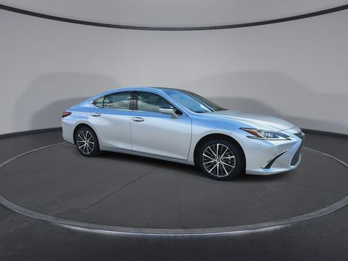 Used 2025 Lexus ES 350 w/ Premium Package image 2