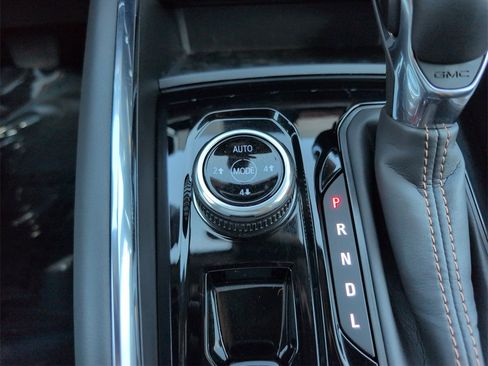 Used 2025 GMC Canyon AT4 image 26