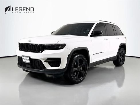 Used 2023 Jeep Grand Cherokee Altitude AWD/4WD image 1