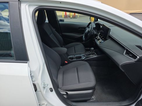Used 2024 Toyota Corolla LE FWD image 11