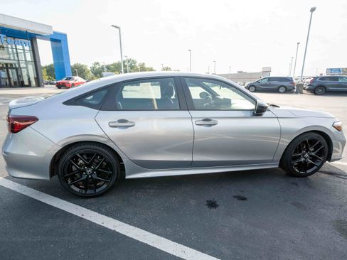Used 2025 Honda Civic Sport image 6