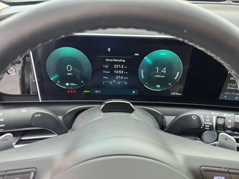 Used 2025 Hyundai Tucson Limited AWD/4WD image 22