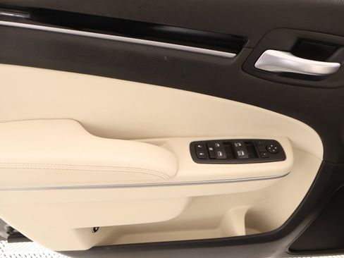 Used 2023 Chrysler 300 Touring w/ Sport Appearance Package RWD image 14
