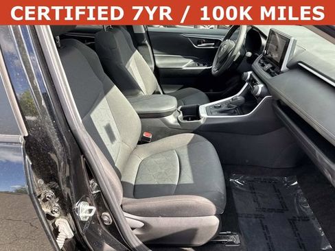 Used 2024 Toyota RAV4 XLE AWD/4WD image 9