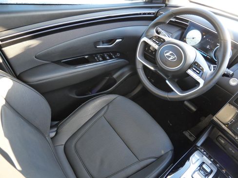 Certified 2023 Hyundai Tucson Limited image 9