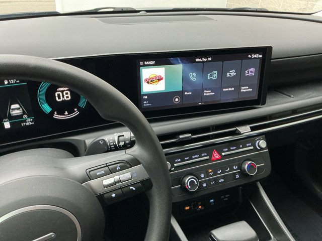 Certified 2025 Hyundai Tucson SE FWD image 24