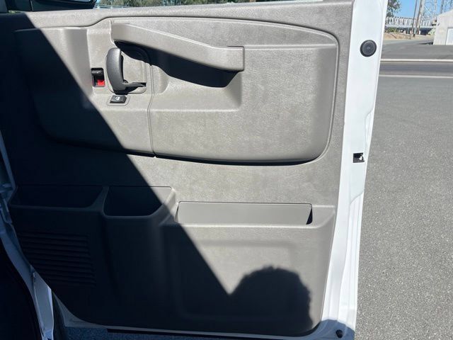 Used 2025 Chevrolet Express 2500 w/ Driver Convenience Package RWD image 23