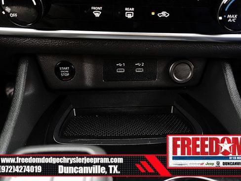 Used 2024 Nissan Rogue S FWD image 23