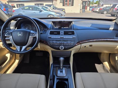 Used 2010 Honda Crosstour EX-L image 24
