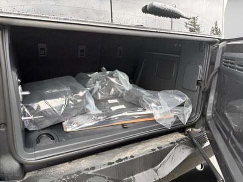 New 2025 Ford Bronco Badlands AWD/4WD image 7