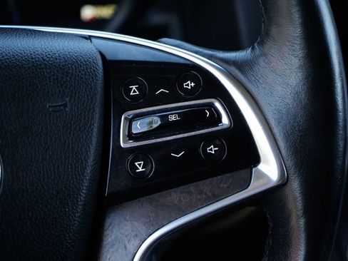 Used 2015 Cadillac Escalade Premium image 28