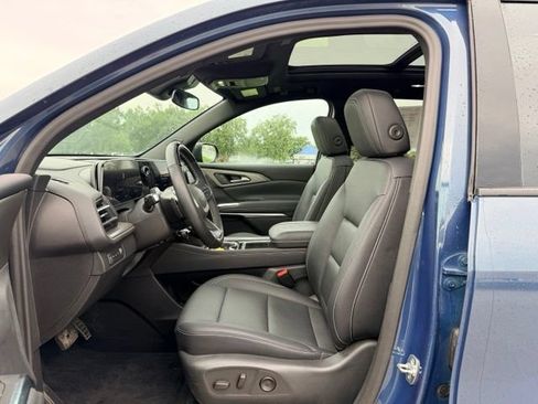 Certified 2024 Chevrolet Traverse LT w/ Enhanced Driving Package AWD/4WD image 7