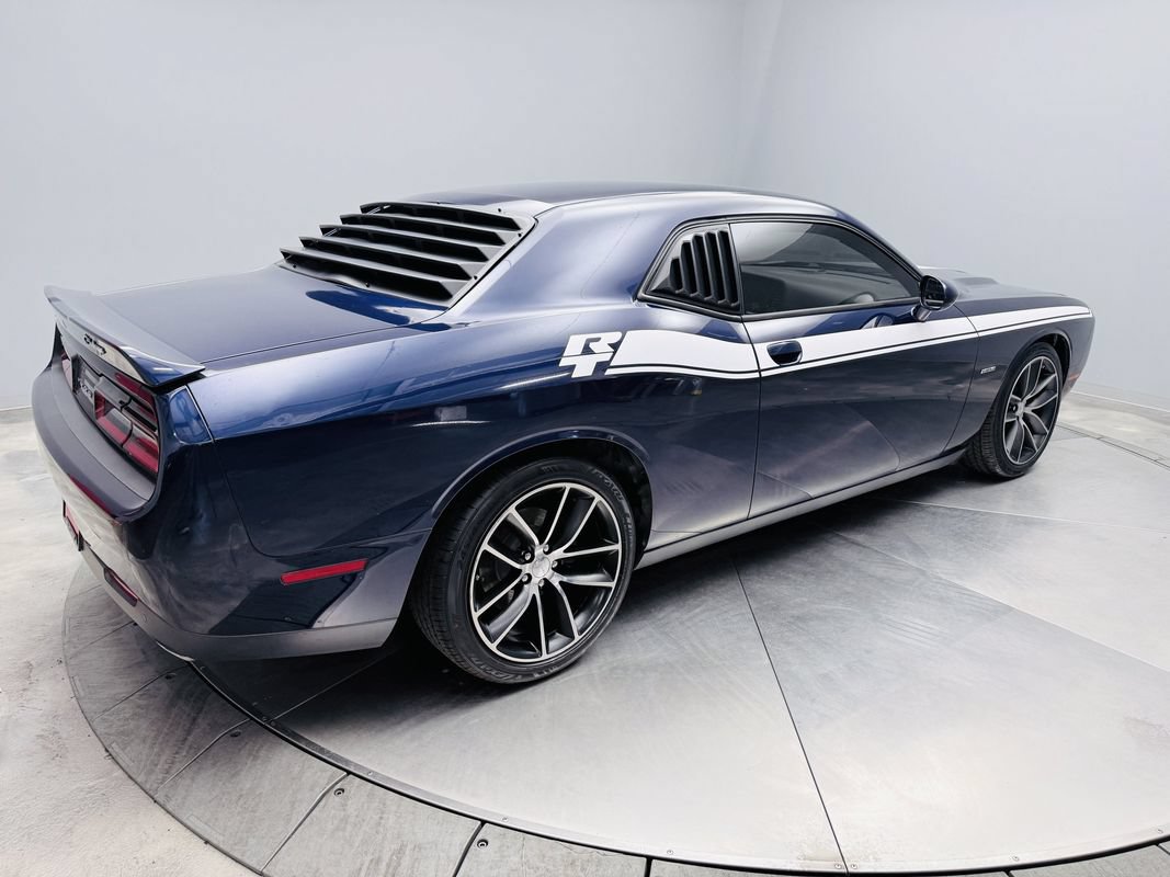 Used 2017 Dodge Challenger R/T RWD image 5