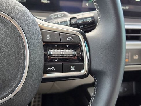 Used 2025 Kia Sorento SX image 26