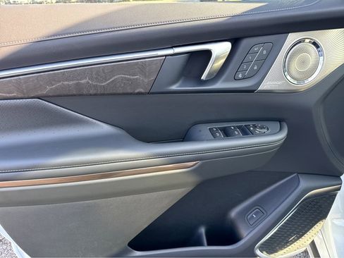 New 2026 Buick Enclave Avenir w/ Super Cruise Package FWD image 10