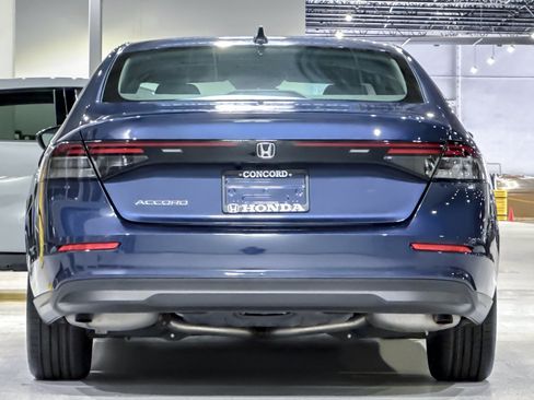 Used 2023 Honda Accord EX image 10