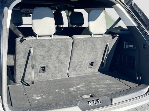 Used 2025 Ford Explorer Active w/ Active Comfort Package image 28