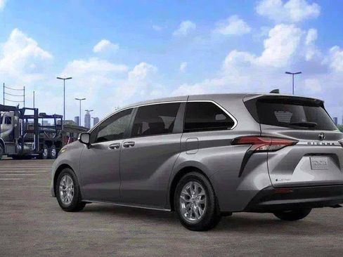 New 2026 Toyota Sienna LE AWD/4WD image 72