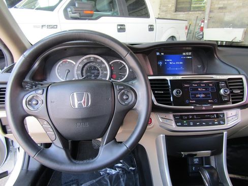 Used 2015 Honda Accord EX-L image 16