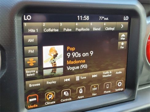 Used 2022 Jeep Wrangler Unlimited Sahara image 29