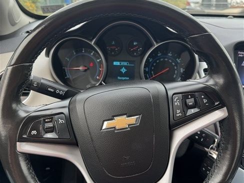 Used 2014 Chevrolet Cruze LT FWD image 15