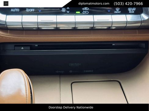 Used 2019 Lexus LC 500 Coupe w/ Sport Package RWD image 28