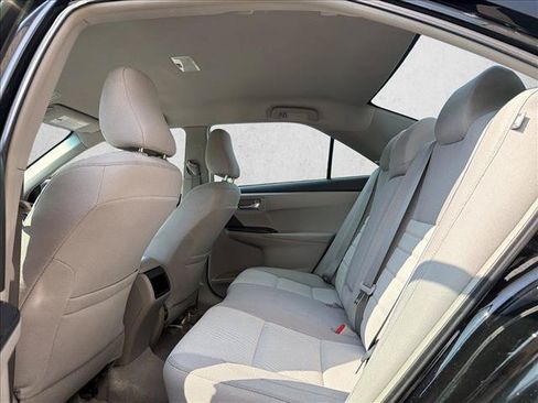 Used 2015 Toyota Camry LE FWD image 21