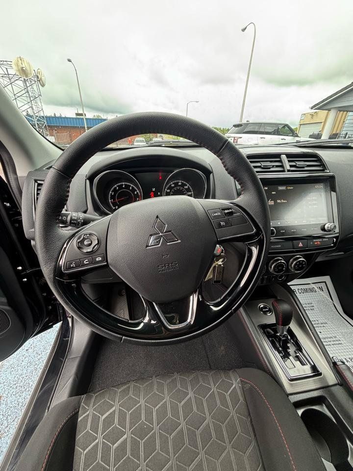 Used 2025 Mitsubishi Outlander Sport ES AWD/4WD image 14