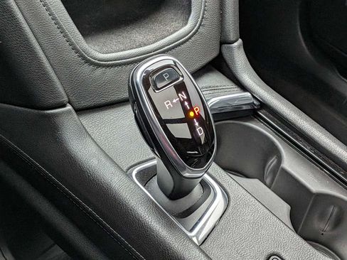 Used 2017 Cadillac XT5 Platinum image 31