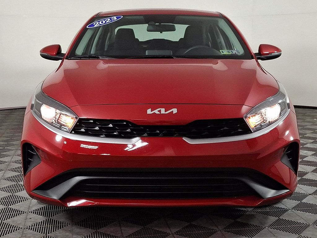 Used 2023 Kia Forte LXS w/ LXS Technology Package FWD image 5