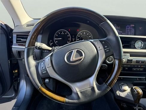 Used 2014 Lexus ES 350 w/ Premium Package image 16