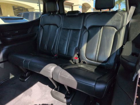 Certified 2023 Jeep Wagoneer Series II image 26