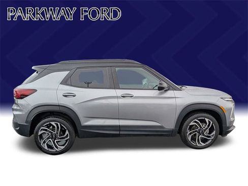 Used 2024 Chevrolet TrailBlazer RS w/ Driver Confidence Package image 4