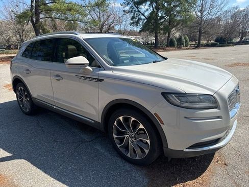 Used 2023 Lincoln Nautilus Reserve w/ Luxury Package image 8