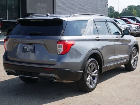 Used 2023 Ford Explorer XLT w/ Equipment Group 202A AWD/4WD image 13