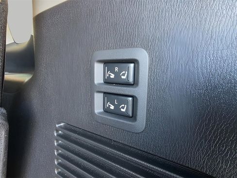 Used 2024 Nissan Armada Platinum w/ Cargo Package image 9