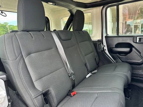 Used 2019 Jeep Wrangler Unlimited Sport S AWD/4WD image 36